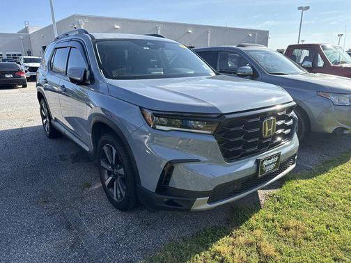 2023 Honda Pilot AWD Elite