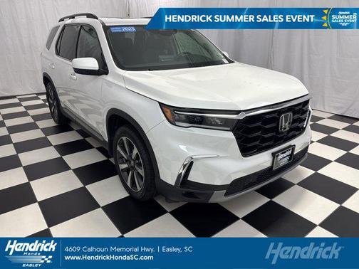 2023 Honda Pilot Touring 8-Passenger
