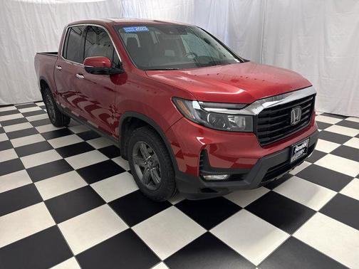 Radiant Red Metallic II 2023 Honda Ridgeline RTL-E