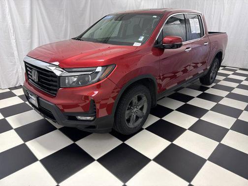 Radiant Red Metallic II 2023 Honda Ridgeline RTL-E
