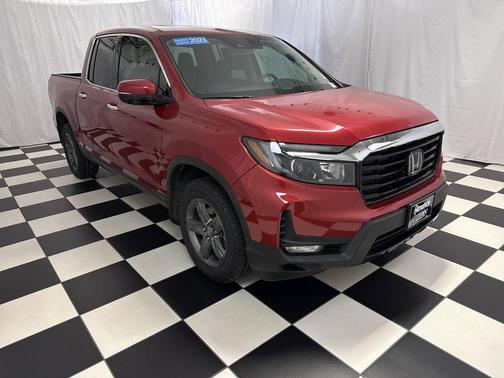 Radiant Red Metallic II 2023 Honda Ridgeline RTL-E