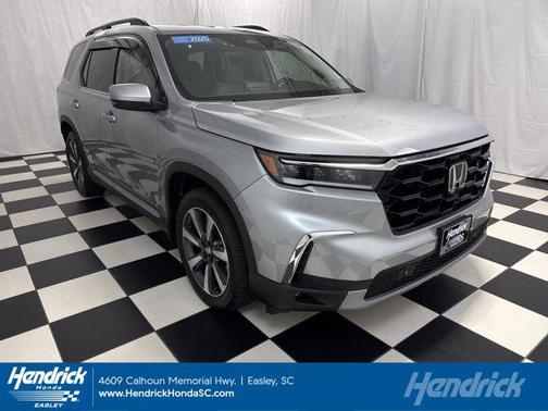 2025 Honda Pilot Touring 8-Passenger