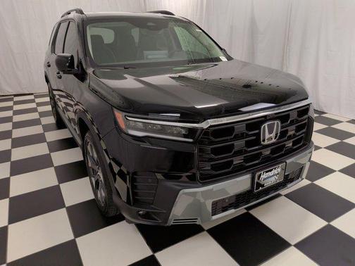 Crystal Black Pearl 2026 Honda Pilot Elite