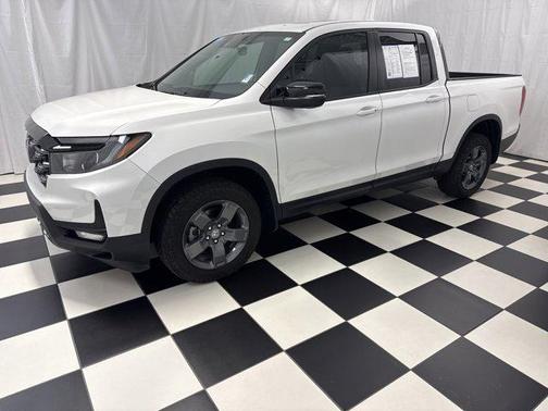 Platinum White Pearl 2024 Honda Ridgeline TrailSport