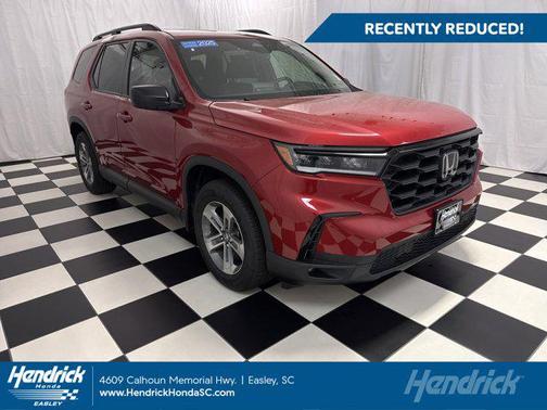 Radiant Red Metallic II 2025 Honda Pilot Sport