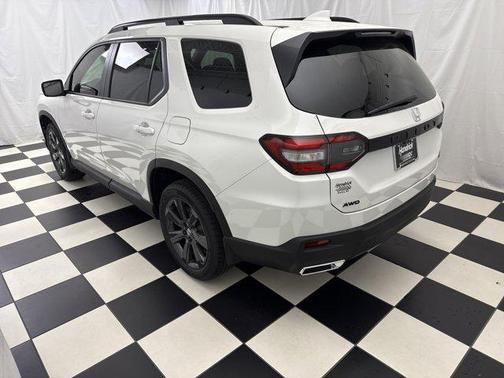 2025 Honda Pilot Sport