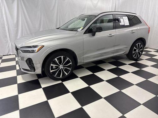 2025 Volvo XC60 B5 Plus