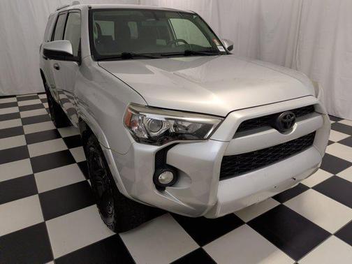 Classic Silver Metallic 2018 Toyota 4Runner SR5 Premium