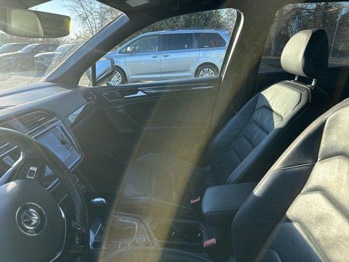 2021 Volkswagen Tiguan 2.0T SEL R-Line 4MOTION