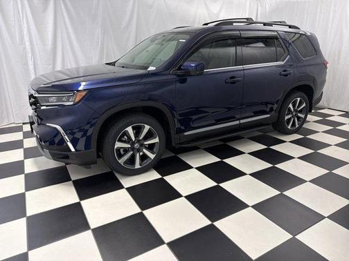 2025 Honda Pilot Touring 8-Passenger