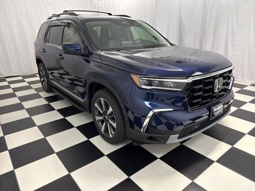 2025 Honda Pilot Touring 8-Passenger