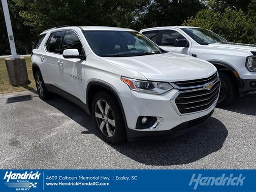 Iridescent Pearl Tricoat 2018 Chevrolet Traverse LT Leather