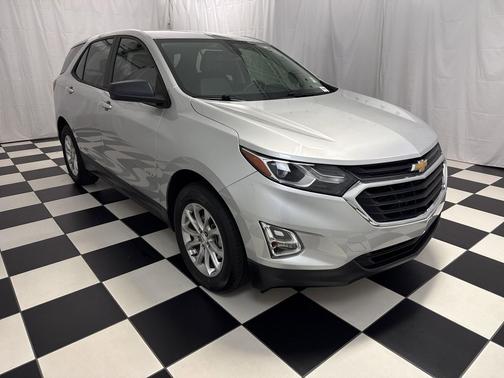 Silver Ice Metallic 2020 Chevrolet Equinox LS