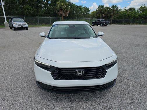 2025 Honda Accord LX 1.5T