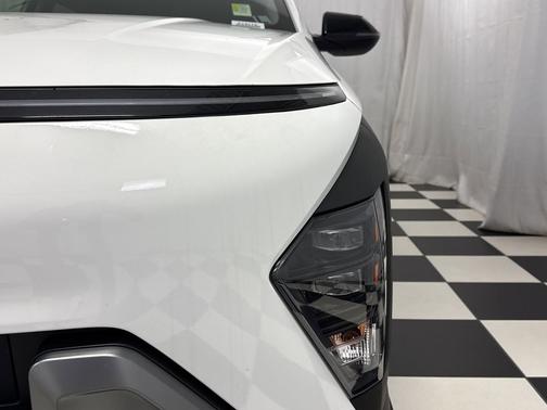 Atlas White 2026 Hyundai KONA SEL Sport