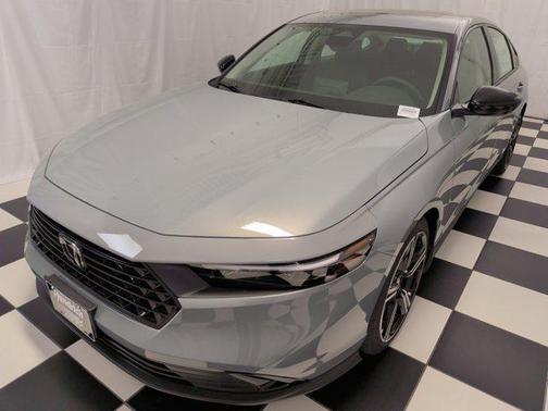 Urban Gray Pearl 2026 Honda Accord SE