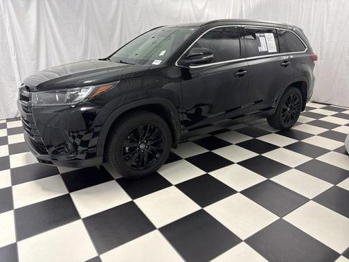 2019 Toyota Highlander SE