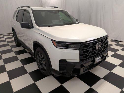 Platinum White Pearl 2026 Honda Pilot Sport