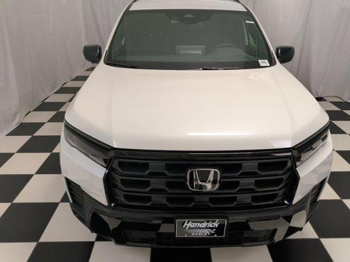 Platinum White Pearl 2026 Honda Pilot Sport