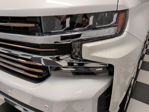 Iridescent Pearl Tricoat 2022 Chevrolet Silverado 1500 Limited High Country