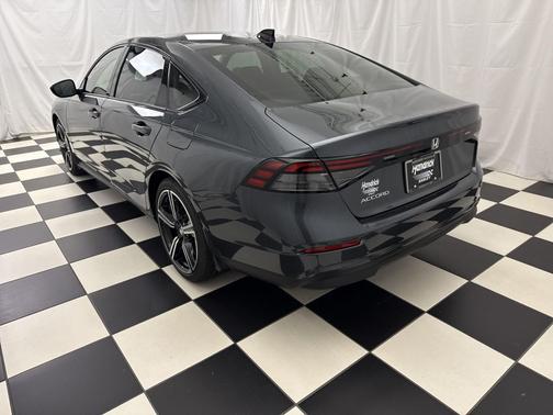 Meteorite Gray Metallic 2026 Honda Accord SE