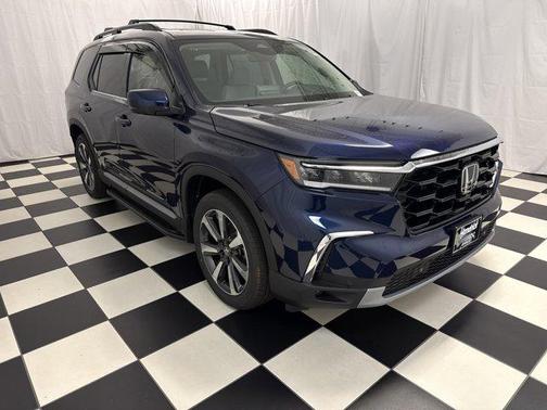 2025 Honda Pilot Touring 8-Passenger