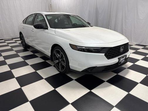 Platinum White Pearl 2026 Honda Accord SE