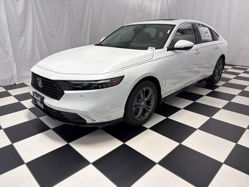 Platinum White Pearl 2026 Honda Accord Hybrid EX-L