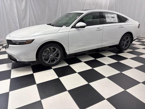 Platinum White Pearl 2026 Honda Accord Hybrid EX-L