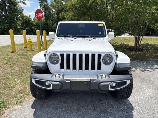 Bright White Clearcoat 2019 Jeep Wrangler Unlimited Sahara