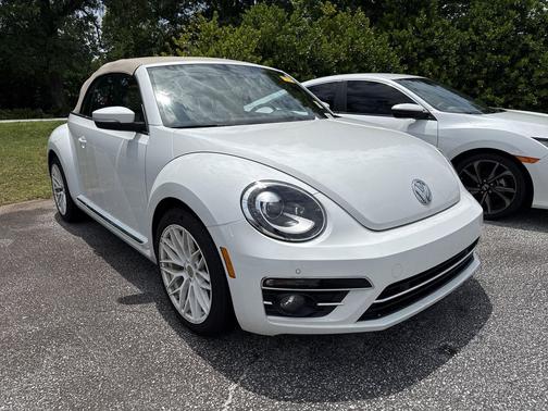 Pure White 2019 Volkswagen Beetle 2.0T SE