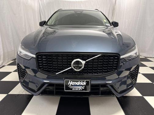 2025 Volvo XC60 B5 Plus