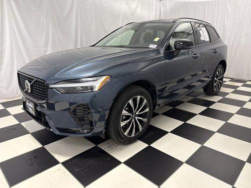 2025 Volvo XC60 B5 Plus