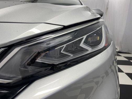 Brilliant Silver Metallic 2019 Nissan Altima 2.5 Platinum