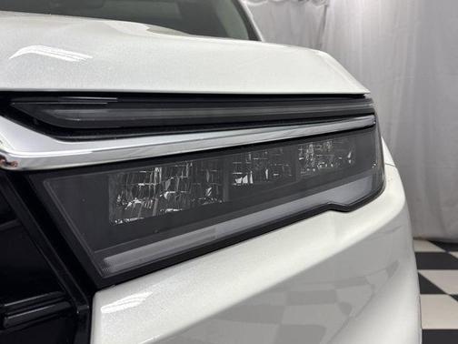 2023 Honda Pilot Touring 8-Passenger