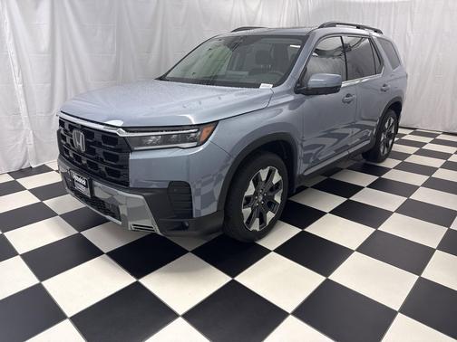 Sonic Gray Pearl 2026 Honda Pilot Elite