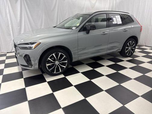 2025 Volvo XC60 B5 Plus