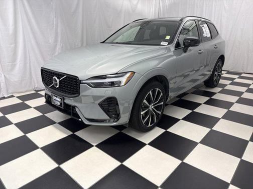 2025 Volvo XC60 B5 Plus