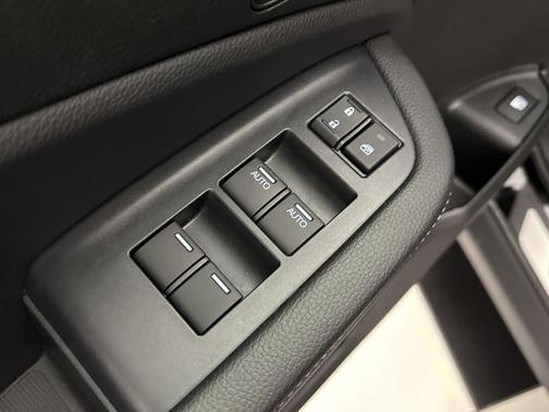 Crystal Black Pearl 2025 Honda Ridgeline RTL