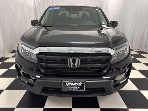 Crystal Black Pearl 2025 Honda Ridgeline RTL
