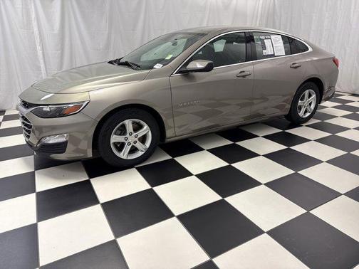 Mineral Gray Metallic 2024 Chevrolet Malibu FWD 1LT
