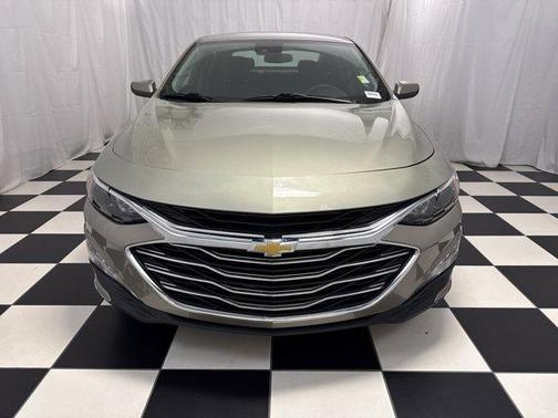 Mineral Gray Metallic 2024 Chevrolet Malibu FWD 1LT