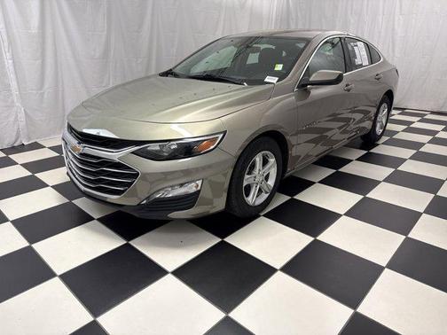 Mineral Gray Metallic 2024 Chevrolet Malibu FWD 1LT