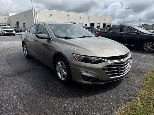 Mineral Gray Metallic 2024 Chevrolet Malibu FWD 1LT