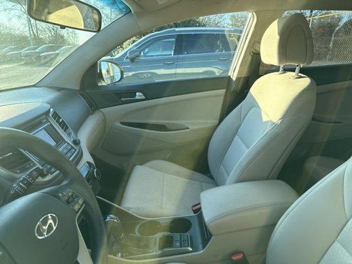 2018 Hyundai TUCSON SE