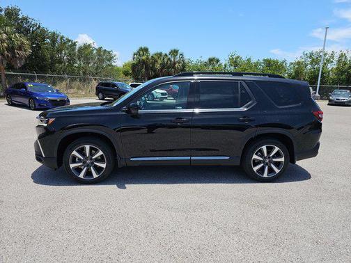 2025 Honda Pilot Touring 8-Passenger
