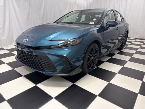 Ocean Gem 2025 Toyota Camry SE
