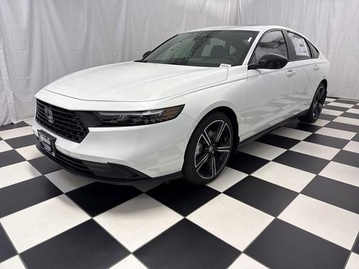 Platinum White Pearl 2026 Honda Accord Hybrid Sport