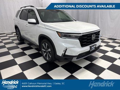 2025 Honda Pilot Touring 8-Passenger