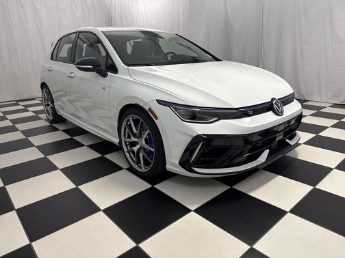 Pure White 2025 Volkswagen Golf R 2.0T DSG